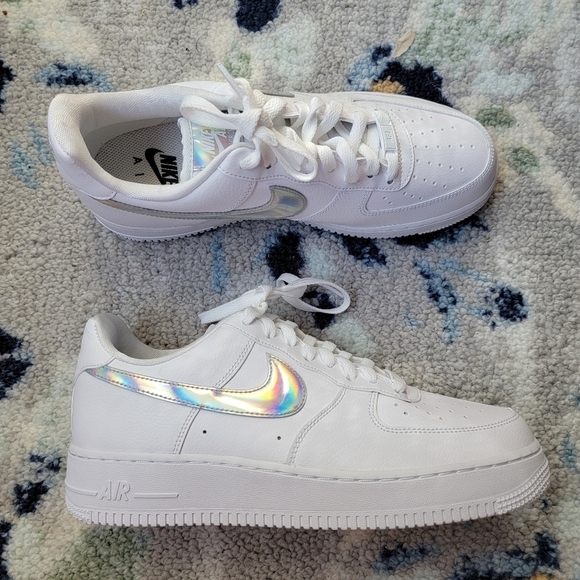 Nike Air Force 1 Low Iridescent Swoosh size 9.5 NWOT - Picture 1 of 10